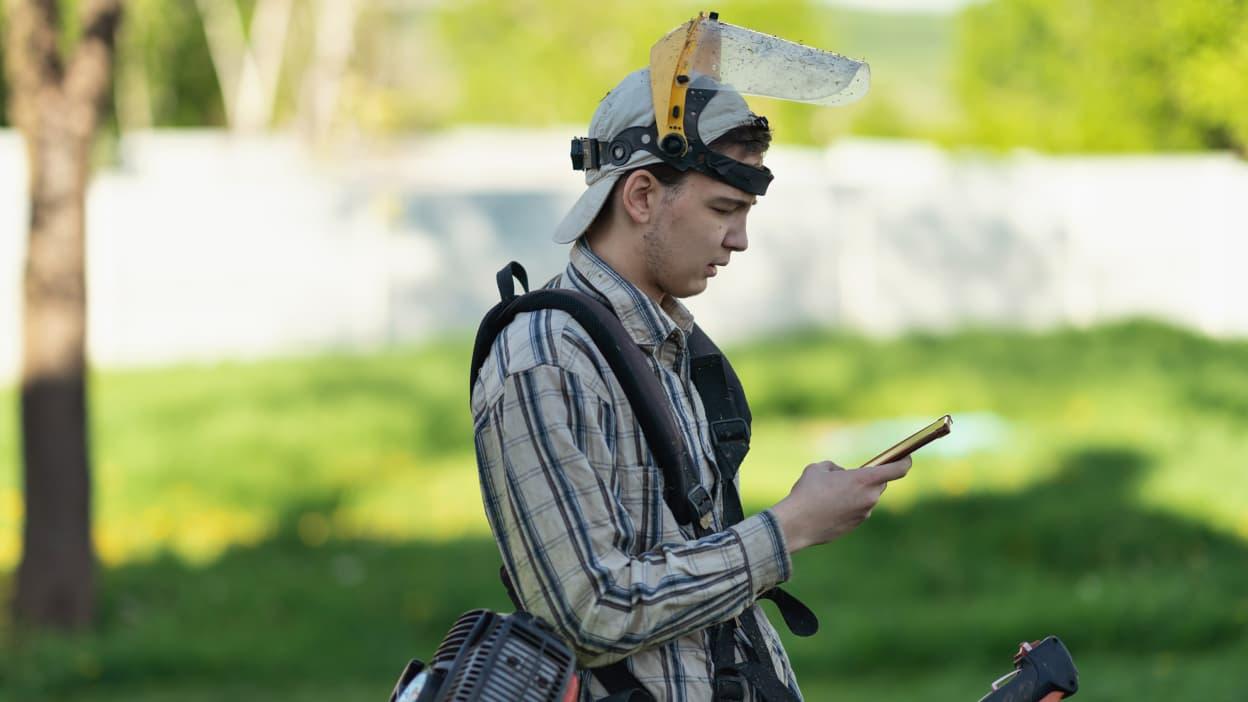 landscape business software - Contained Card Deck + Trust Bar - Card 3 - Image